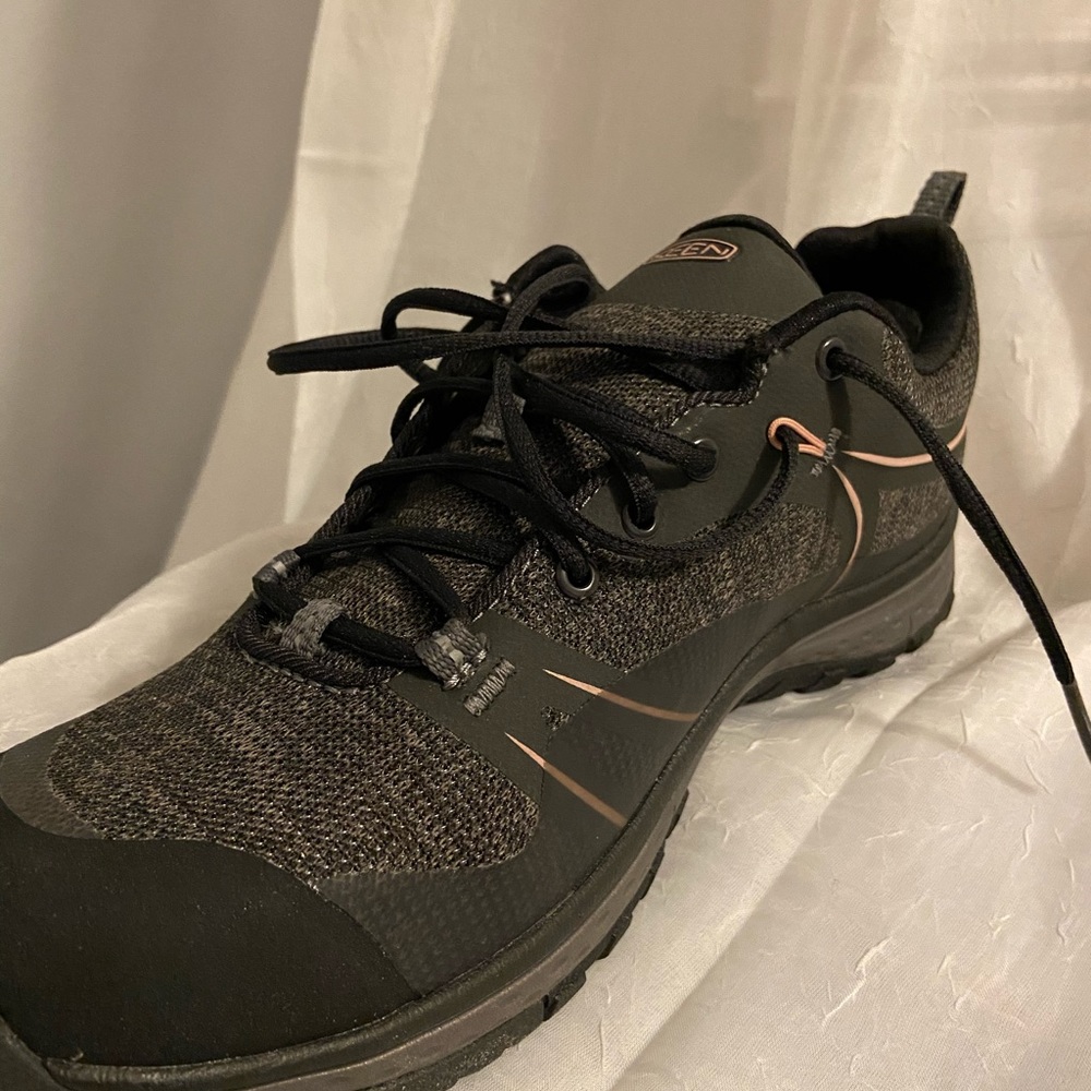 Keen hiking shoes